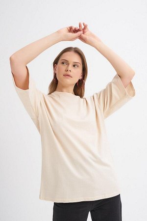 Базовая футболка Oversize с рукавом три четверти Светло-бежевая