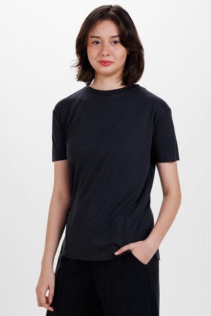 Женская черная базовая хлопковая футболка оверсайз с круглым вырезом