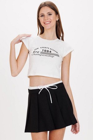 Женская белая укороченная футболка из эластана с принтом NYC 1984