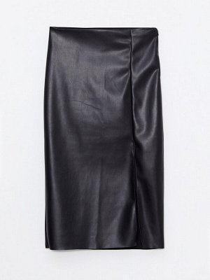 Женская кожаная юбка с прямым разрезом и детальным рисунком
