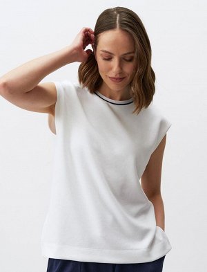 Белая однотонная футболка без рукавов с круглым вырезом