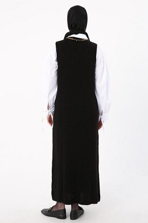 Черное трикотажное платье без рукавов в рубчик