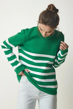 Женский свитер в зелено-белую полоску с круглым вырезом и плечами HZL24W-BD1102081