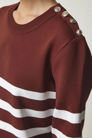 Женский свитер с круглым вырезом в коричнево-белую полоску и плечами HZL24W-BD1102081
