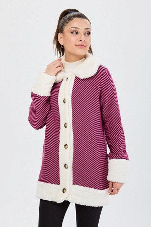 Женская куртка цвета фуксии с прямым воротником - 13095