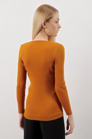 Женский коричневый базовый трикотажный свитер в рубчик с v-образным вырезом