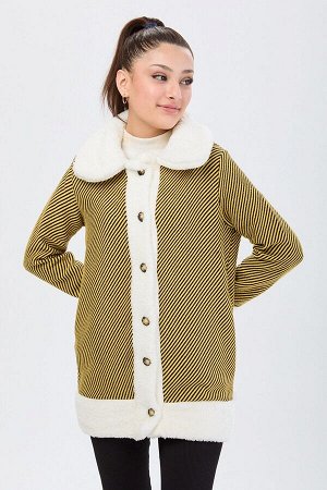 Женская желтая куртка с прямым воротником — 13095