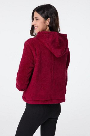 Женская бордово-красная куртка с прямым воротником и капюшоном — 13047