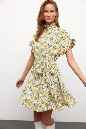 Платье с поясом и короткими рукавами с принтом и рюшами - Желтый