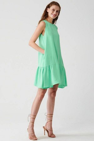 Струящееся платье с нулевыми рукавами, зеленое