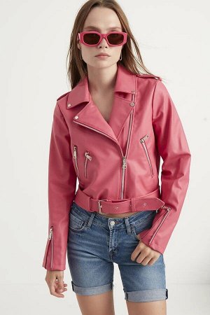 Женская розовая кожаная куртка
