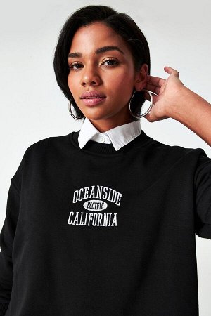 Женский черный цветной свитшот большого размера с вышивкой в три нити Калифорнии