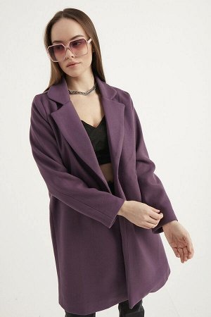 Женское фиолетовое пальто с печатью