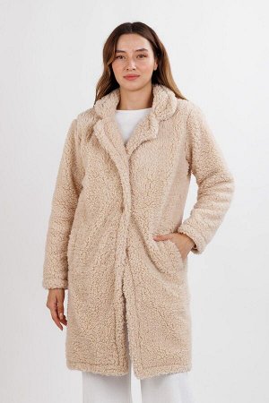 Женское бежевое плюшевое пальто с воротником-курткой
