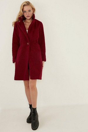 Женское сливовое пальто из букле