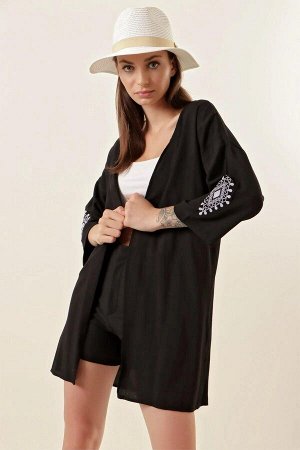 Женское кимоно миди черного цвета с вышивкой на рукавах HZL22S-BD158771