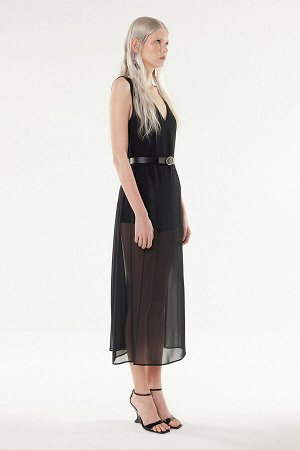 Шифоновое платье с поясом из искусственной кожи с черным внутренним комбинезоном и деталями