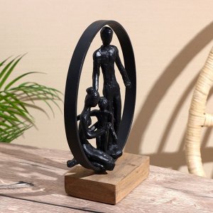 Сувенир «Семья», 23x10.5x27 см, полимерная смола, манговое дерево