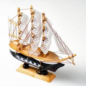 Корабль сувенирный малый "Фараон", борты чёрные, каюты, 3 мачты, белые паруса в полоску