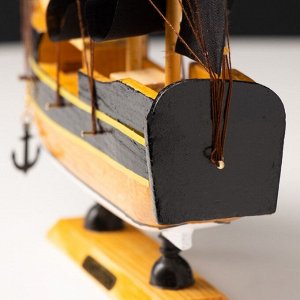 Сувенирная модель корабля «Олифант», 24x24x4 см