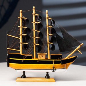 Сувенирная модель корабля «Олифант», 24x24x4 см