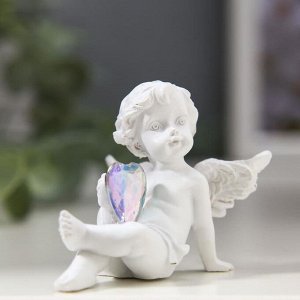 Сувенир полистоун "Белоснежный ангел хрустальное сердце" 5х6х3 см