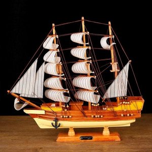 Сувенирная модель корабля «Диана», светлое дерево, паруса бежевые, 10x50x45 см