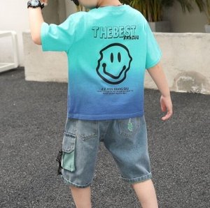 Летний комплект для мальчика: футболка с принтом + джинсовые шорты с рваным эффектом, голубой/синий