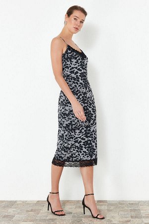 Облегающее/облегающее эластичное трикотажное платье макси с кружевными деталями из черного тюля и принтом