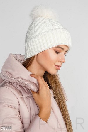 Мягкая зимняя шапка