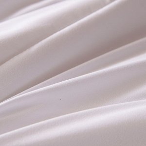Одеяло Soft Moon Всесезонное SM001 красный кант 180*215 см