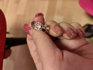 Серьга одна штука, с кристаллами