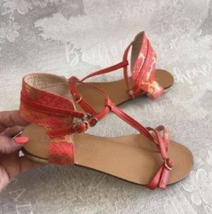 Босоножки женские без каблука