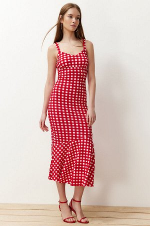Облегающее облегающее эластичное трикотажное платье макси-карандаш с красными клетчатыми бретелями