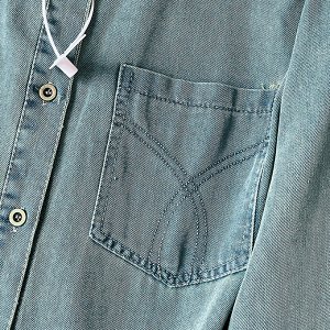 Джинсовая рубашка с длинными рукавами и накладными карманами, голубой