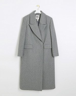 Серое длинное пальто с заклепками