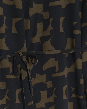 Платье мини цвета хаки с геометрическим узором и завязкой на талии