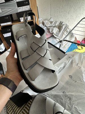 Босоножки женские кожаные