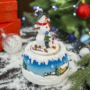 Сувенир полистоун световой "Дети лепят снеговика" вращается 17х12,5х12,5 см