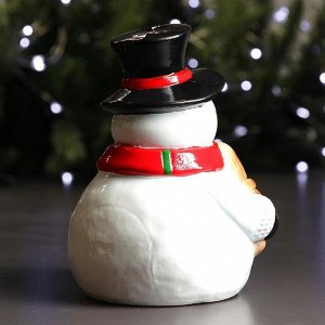 Фигура с подсветкой "Снеговик с метлой" 15х14х16см