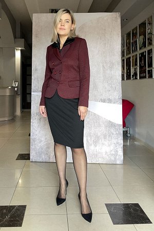 Костюм Костюм NOCHE MIO 5.409 
Состав: Костюм: ПЭ-34%; Хлопок-63%; Эластан-3%; Подкладка: Вискоза-45%; ПЭ-55%;
Сезон: Осень-Зима
Рост: 164

Костюм классического кроя состоит из жакета и юбки. Украшен