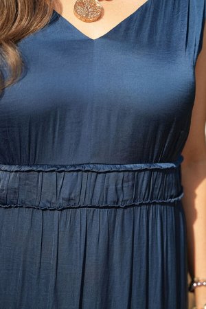 Платье Платье Vittoria Queen 20633/1 темно-синий 
Состав: ПЭ-100%;
Сезон: Лето
Рост: 164

Модель отшивается под заказ. Срок пошива от 3 недель.Стильное, яркое платье в греческом стиле не оставит неза