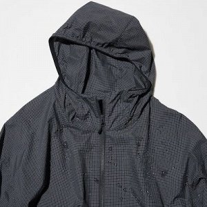 UNIQLO - легкая спортивная курточка с защитой от УФ лучей - 09 BLACK