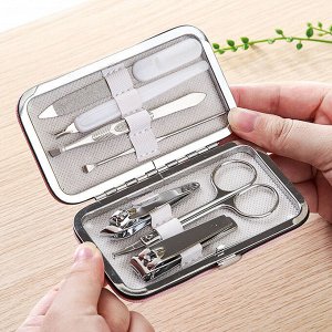 Дорожный набор мини-инструментов для маникюра и педикюра (7 предметов в кейсе)