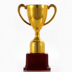 Кубок 113, наградная фигура, золото, подставка пластик, 17.7 см