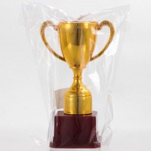 Кубок 113, наградная фигура, золото, подставка пластик, 17.7 см