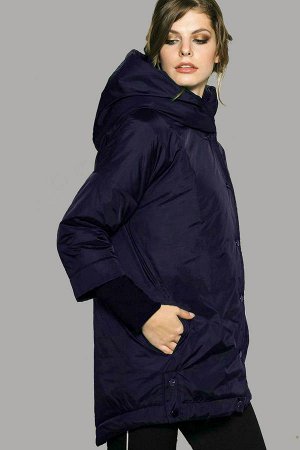 Куртка Куртка Anna Majewska 1053 Denver 
Состав ткани: ПЭ-100%; 
Рост: 170 см.

Куртка из  мягкой плащёвой ткани с водоотталкивающим покрытием на утеплителе нового поколения -  ISOSOFT (изософт). Кур