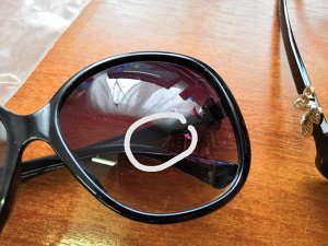Солнцезащитные очки с бабочкой на дужке УЦЕНКА