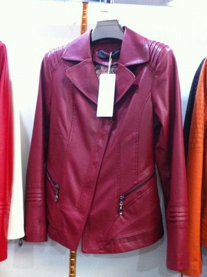 Куртка женская, цвет бордовый