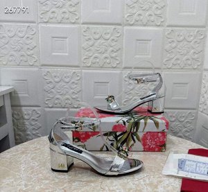 Босоножки женские кожаные